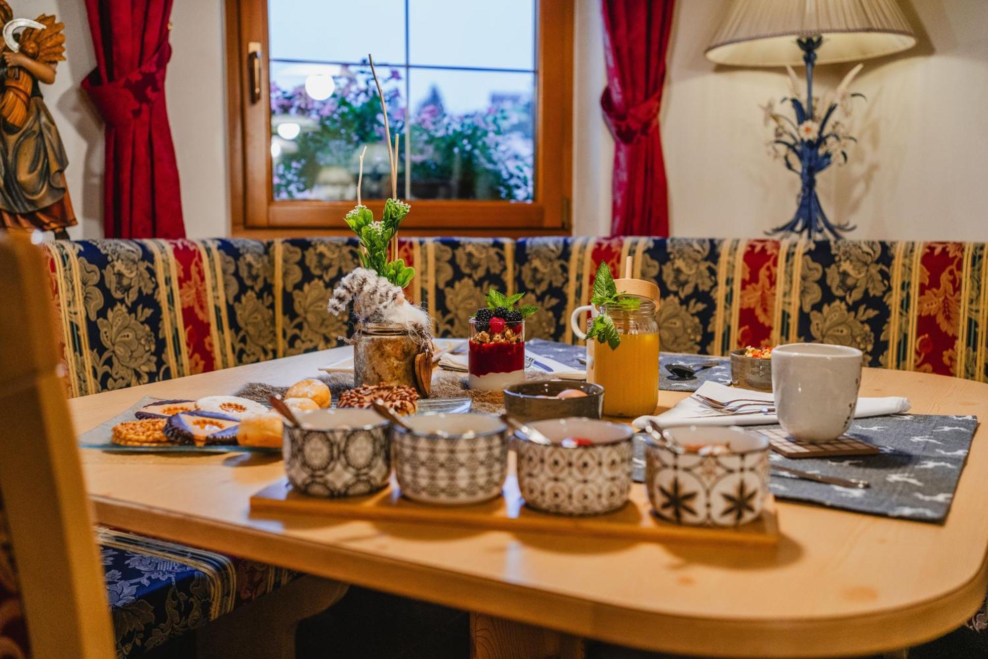 Garni Hotel Belalp Santa Cristina Val Gardena Exterior photo